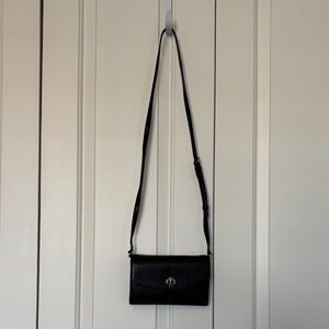 Kate Spade crossbody wallet W/ removable strap. Black pebble leather